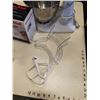 Image 2 : KITCHENAID CLASSIC TILT MIXER WITH ATTACHMENTS, FOOD GRINDER