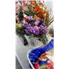 Image 4 : COMMUNITY CUTLERY IN CANTEEN, MAHARAJA MINK BLANKET AND 2 GLASS VASES WITH ARTIFICIAL FLOWERS