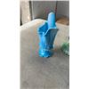 Image 2 : BLUE WHITE AND GREEN WHITE ART GLASS VASES AND BLUE WHITE ART GLASS BOWL
