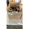 Image 5 : MARINE HYDRAULIC PUMP AND BOX OF MANUAL SUMP PUMPS