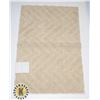Image 1 : MARTHA STEWART BATH MAT 24IN X 56IN