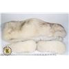 Image 1 : WOMENS FUR ACCESSORIES