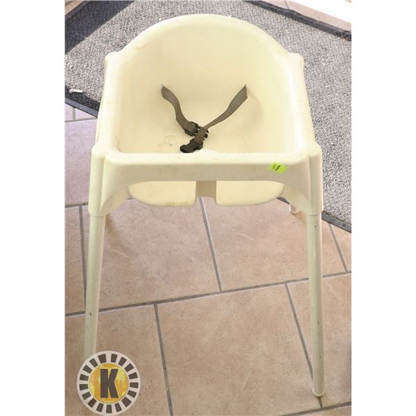 WHITE HIGH CHAIR