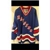 Image 2 : WAYNE GRETZKY SIGNED CCM PRO NEW YORK RANGERS (UPPER DECK COA)