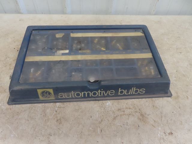 GE Auto Bulb Counter Display Case