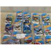 Image 2 : 23 Hot Wheels in Packaging