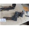 Image 2 : Receiver Hitch, Receiver Hitch Extension, Hitch Sway Bars