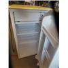 Image 2 : Danby Bar Fridge