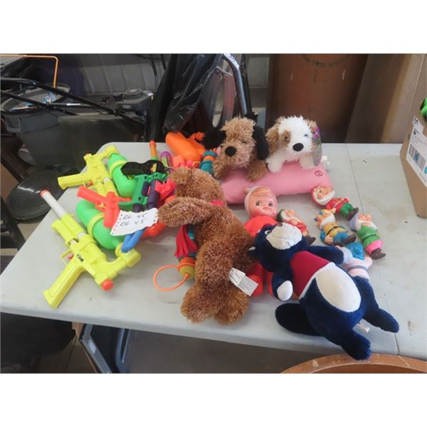 Water Pistol, Vintage Stuffy, Old Pail, Devilishly Handsome Figurines