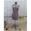 Image 1 : ACME Seamstress Mannequin 50" Tall