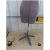 Image 3 : ACME Seamstress Mannequin 50" Tall