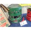 Image 3 : 2 Coleman Lanterns : 1) 3000BTU, 1) 3000-5000BTU