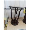 Image 2 : 2 Matching End Tables 26"x 20"