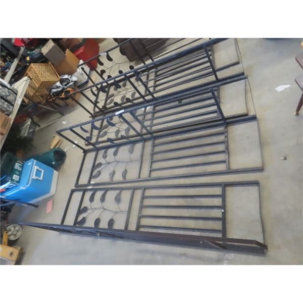 4 Metal Garden Decor/Trelis 19" x 19" x 78"