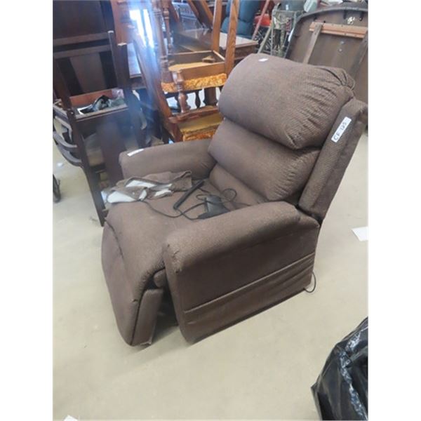 Tranquil Upholstered Medi Lift Recliner