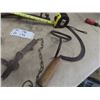 Image 2 : 3 Traps, Hay Hook, Hand Sickle