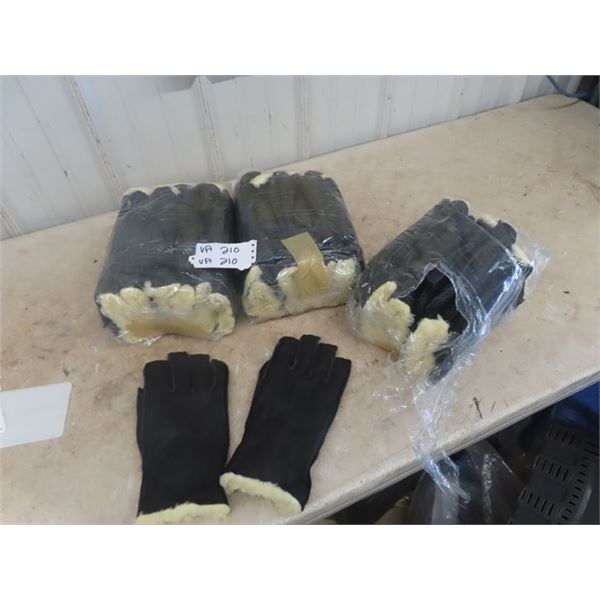 18 New Pairs of Winter Gloves