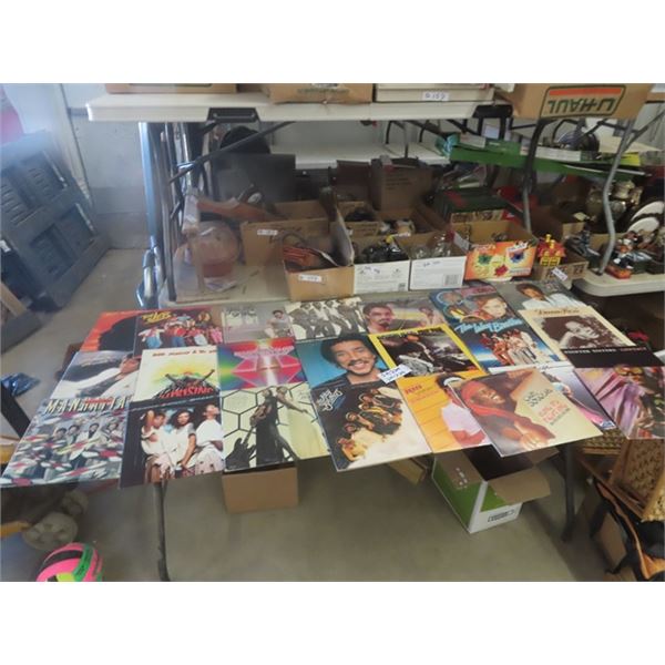 22 Records - Various Artists including ; Michael Jackson, Lionel Richie, Pointer Sisters, Diana Ross