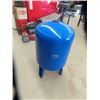 Image 3 : New Water Pressure Tank 26 Gal