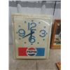 Image 4 : Pepsi Clock, Mirrored Pepsi Advertisement, Pepsi Transistor Radio plus more