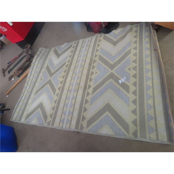 Area Rug 101" x 70"