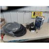 Image 1 : 1/2 HP Submersible Water Pump with Length of Hose