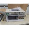 Image 1 : Hamilton Beach 1.1cu/ft Microwave/Oven Combo