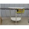 Image 1 : Paiinted 1/2 Moon Stand