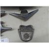 Image 2 : Vintage Yamaha Bike Tank & 4 Metal Hood Ornaments