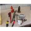 Image 1 : Set of Wrenches, 2 Hydraulic Bottle Jacks, Pipe + Crescent Wrenches, Allen Wrenches