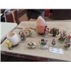 Image 1 : Salt Lamp, Figurines, Floral China