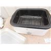 Image 2 : 18 Qt Roaster Oven & Portable 12 V Stove