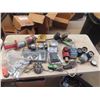 Image 1 : Auto Parts: Gauges, 3 Speed Floor Shift, Holley Coil Cover, 12 V Uga Horn, New Racing Pedals, Chrome