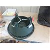 Image 2 : 6' Artificial Chrismas Tree & Stand