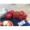 Image 2 : Centerpiece with Fruit Display, Punch Bowl, Vases, Decor/Ornaments
