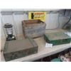 Image 1 : 2 Coleman Stoves, Coleman Lantern & Pop Crate