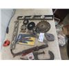 Image 2 : Saws, Hammer, 2 Levels, Nail Puller, Tape Measure plus more