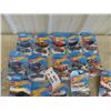 Image 2 : 26 Hot Wheels in Packages