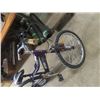 Image 2 : SportsTek 5 Speed Pedal Bike