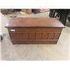 Image 1 : Cedar Chest 17" x 40" x 19"