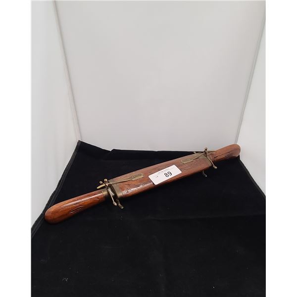 VINTAGE WOOD & BRASS CARVING SET