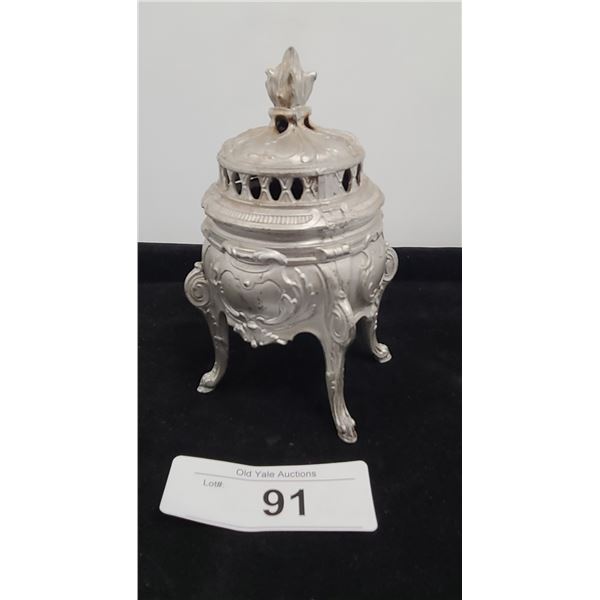 ANTIQUE LIDDED KEEPSAKE BOX