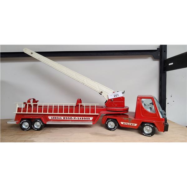 VINTAGE NYLINT PRESS STEEL FIRETRUCK