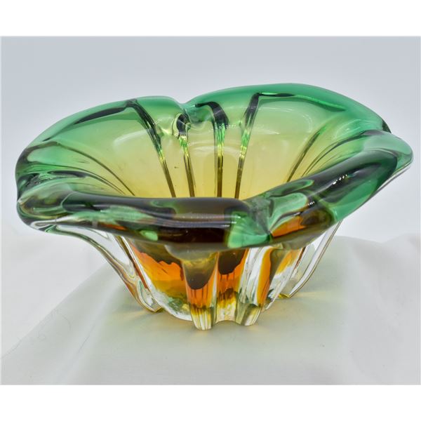 Beautiful Hand Crafted Art Glass Bowl