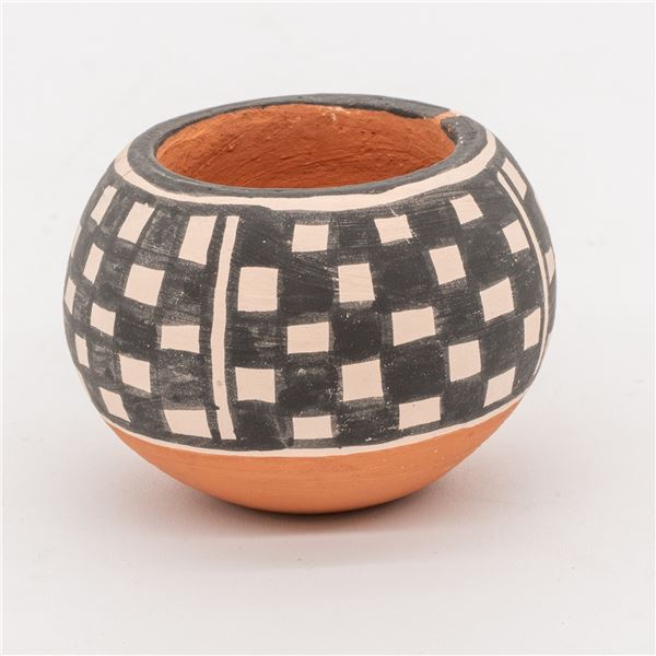 Jemez Pottery Bowl by Sabaquie