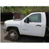 Image 12 : 2013 Chevy Silverado 3500HD Flatbed w/Bed-Mounted Fuel Tank & Truck Boxes, Lic. 832TTY (Starts & Run