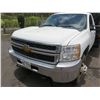 Image 13 : 2013 Chevy Silverado 3500HD Flatbed w/Bed-Mounted Fuel Tank & Truck Boxes, Lic. 832TTY (Starts & Run