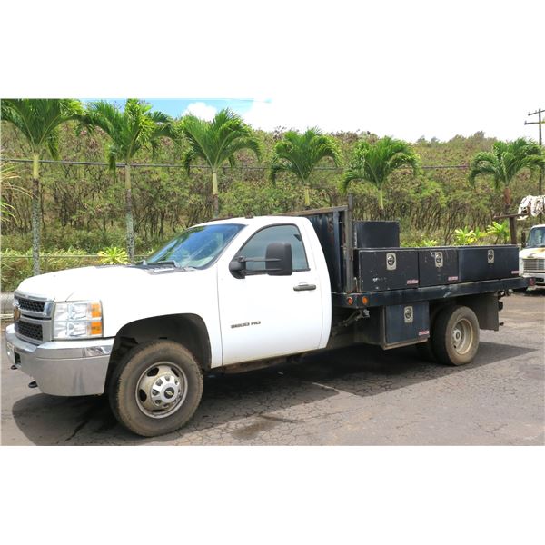 2013 Chevy Silverado 3500HD Flatbed w/Bed-Mounted Fuel Tank & Truck Boxes, Lic. 832TTY (Starts & Run