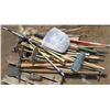 Image 1 : Pallet Misc Brooms, Axes, Shovels, Rakes, Bits, etc