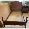 Image 3 : CHERRY TWIN BED SET W/ NIGHTSTAND - KRUG FURNITURE (STRATFORD)